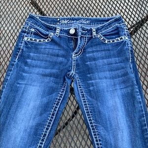 Super cute boot cut jeans by Miss Chic